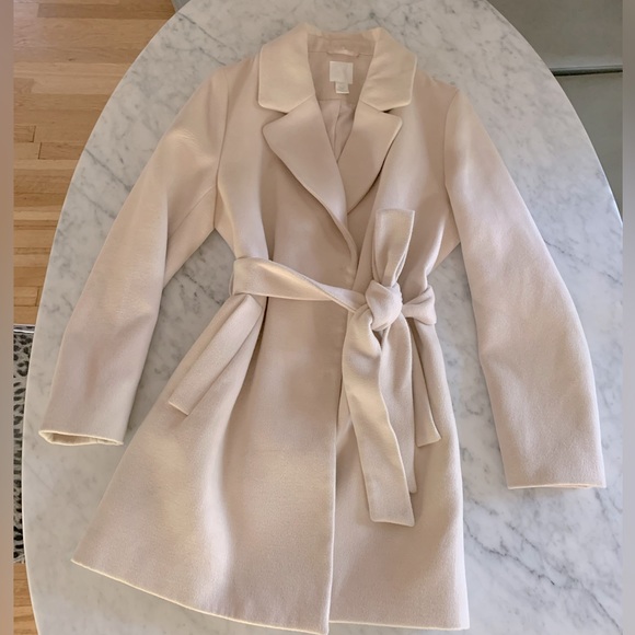 H&M cream blush coat with tie belt covered snap closure notched lapel size M - Picture 8 of 13